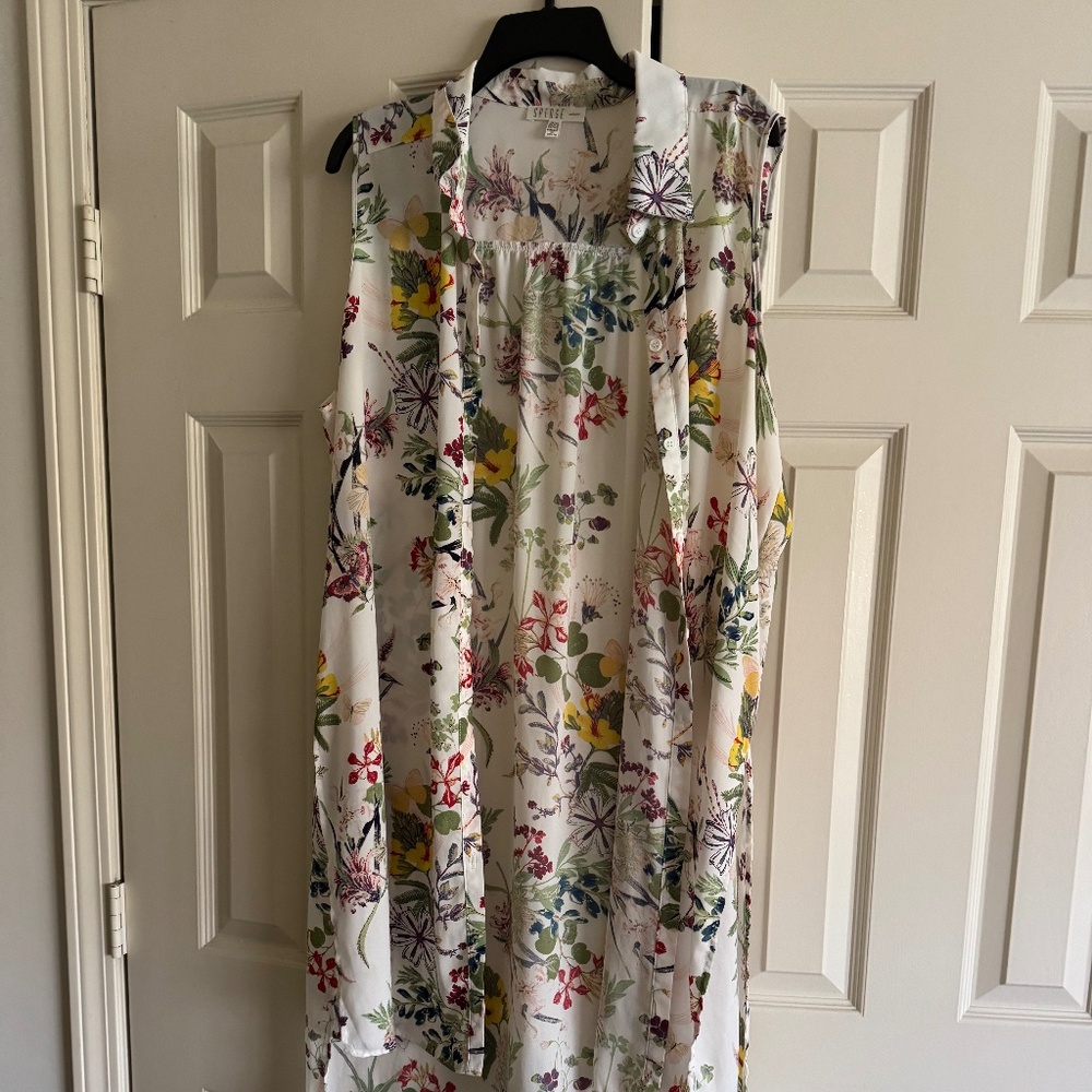 Long Flowered Tunic Blouse with side slits size 1x